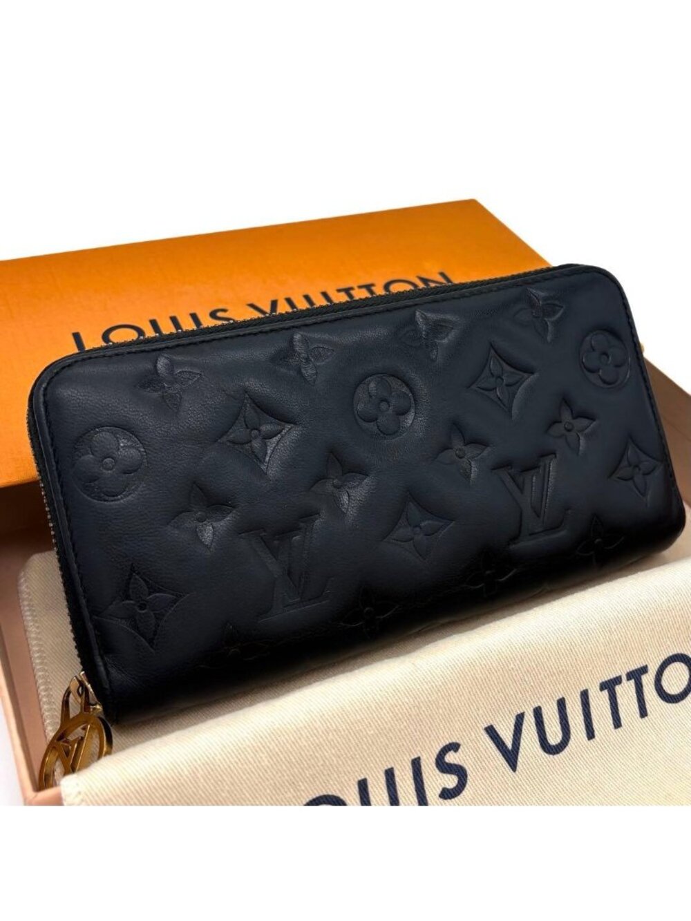 Louis Vuitton Zippy Wallet Coussin Black